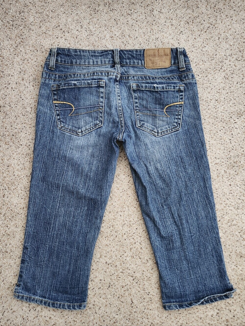 American Eagle Y2k Artist Capri Jeans Size 6